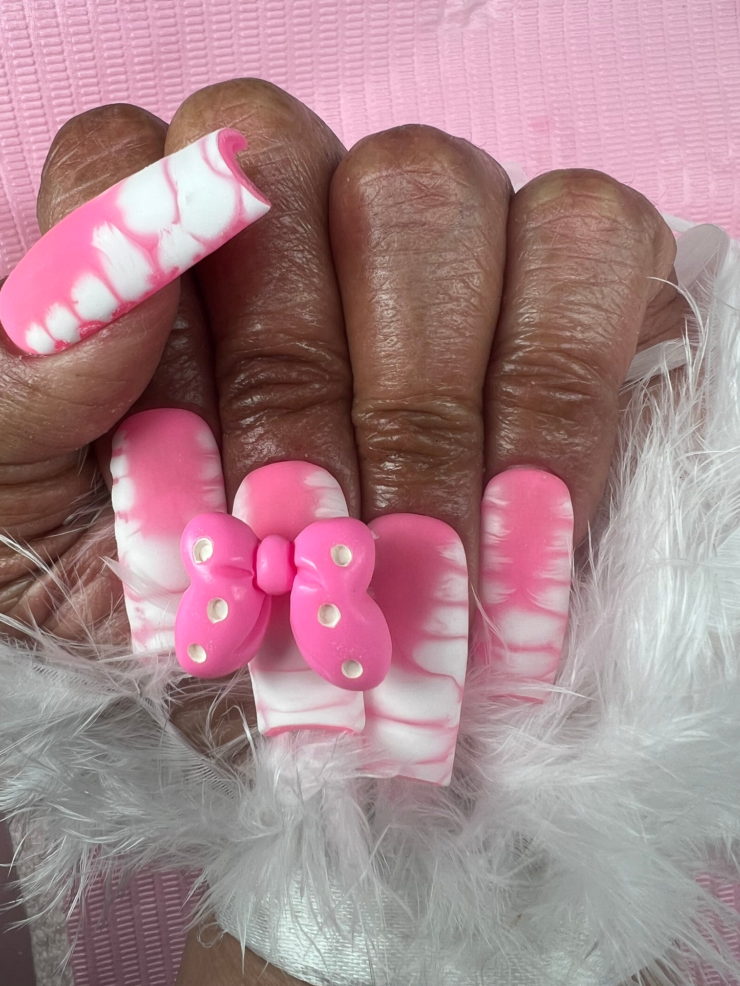 Pink Snake w/Bow - PrezZ On NaiLZ!